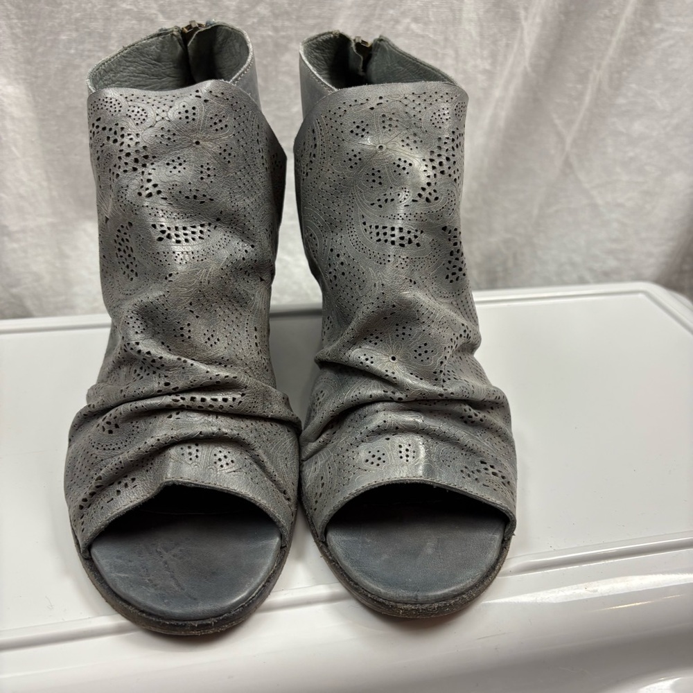 Juice Shoes Open Toe Block Heel Bootie 40 - Picture 2 of 11